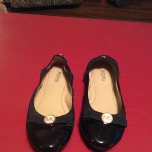 Michael Kors size 1 black flats